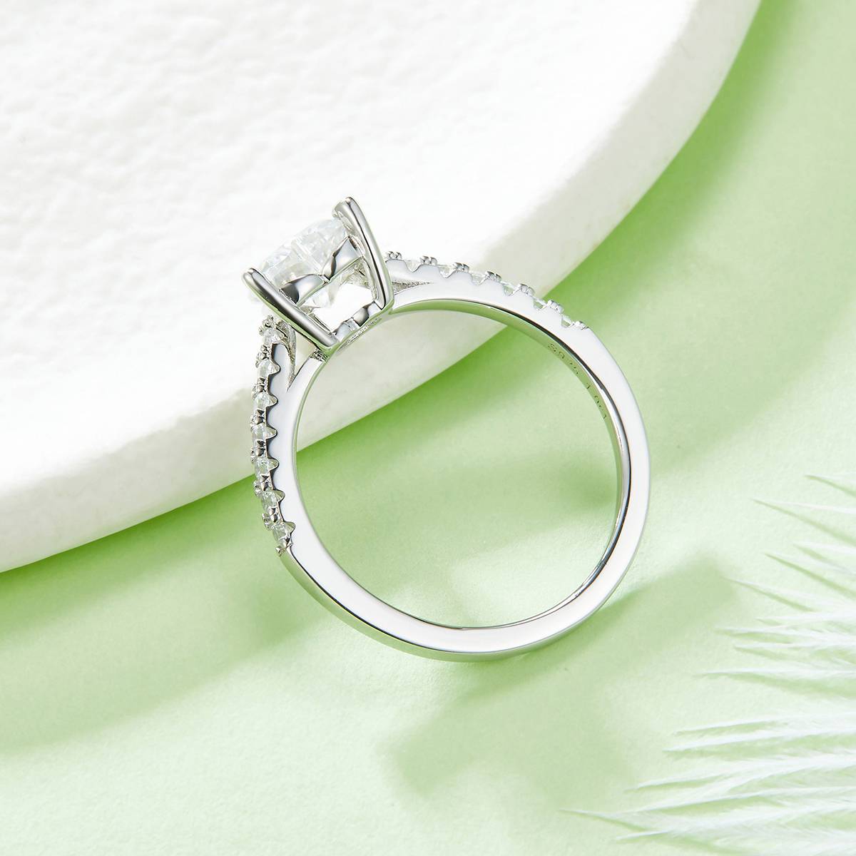 Micro set heart-shaped S925 silver plated white gold moissanite diamond women's ring 1.0 carat D-grade